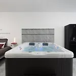 Nuit Romantique Avec Jacuzzi Privatif Proche Toulouse * Auterive (Haute-Garonne)