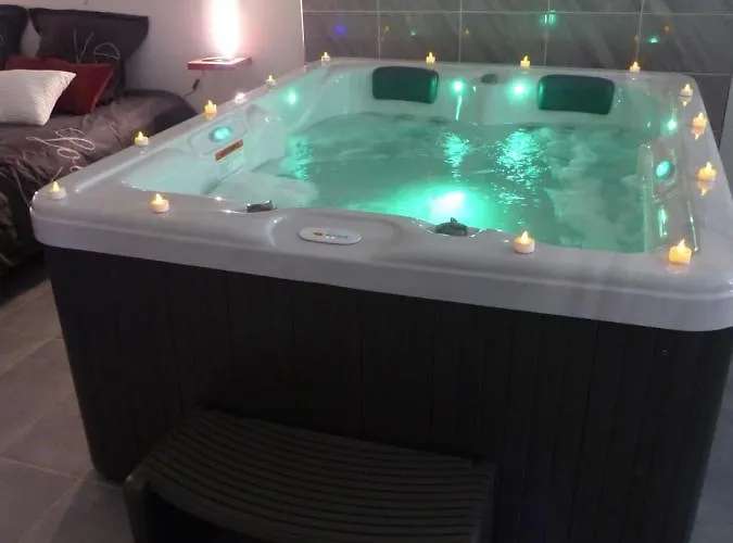 Nuit Romantique Avec Jacuzzi Privatif Proche Toulouse 公寓